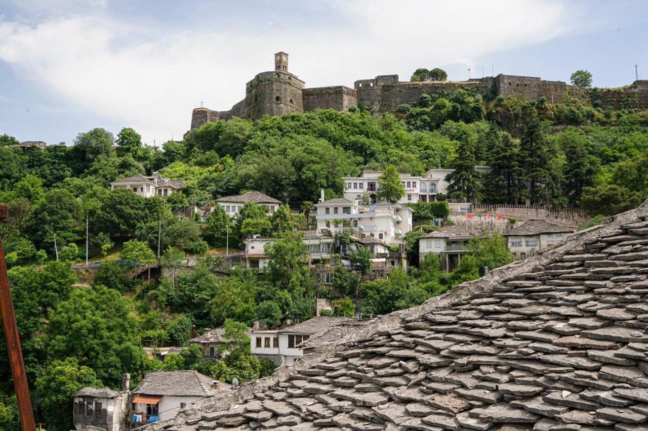 Cico Hostel &Private Room Gjirokaster Luaran gambar