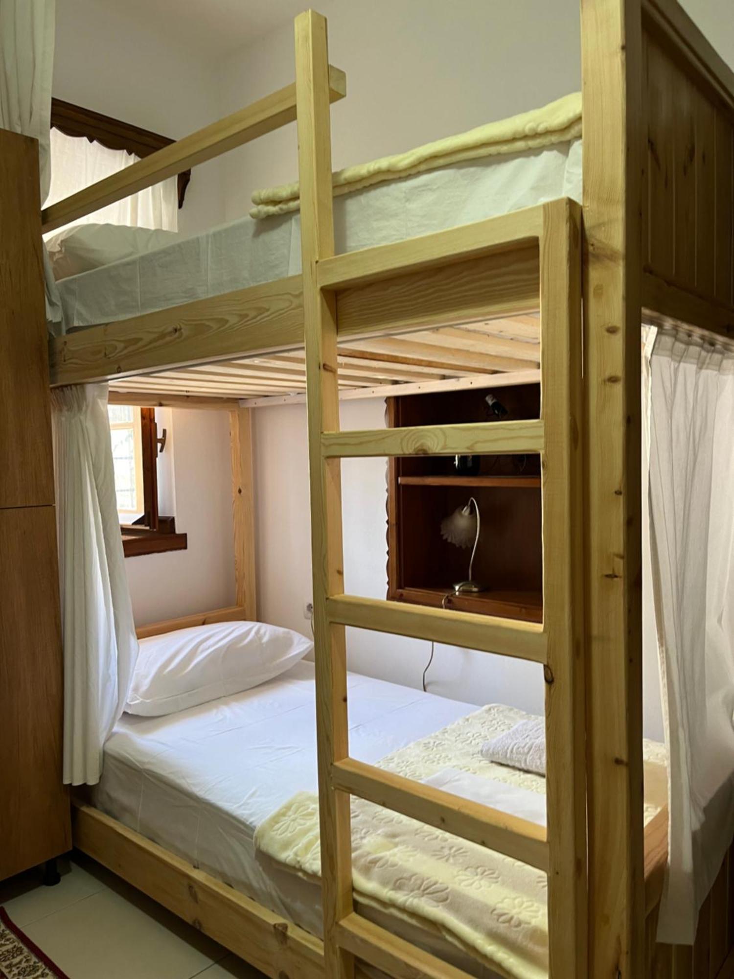 Cico Hostel &Private Room Gjirokaster Luaran gambar