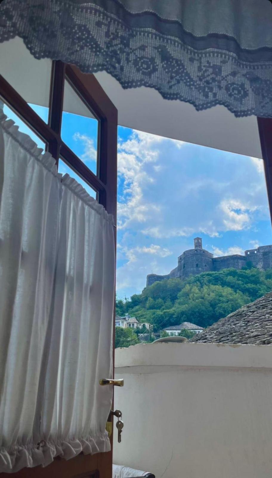 Cico Hostel &Private Room Gjirokaster Luaran gambar