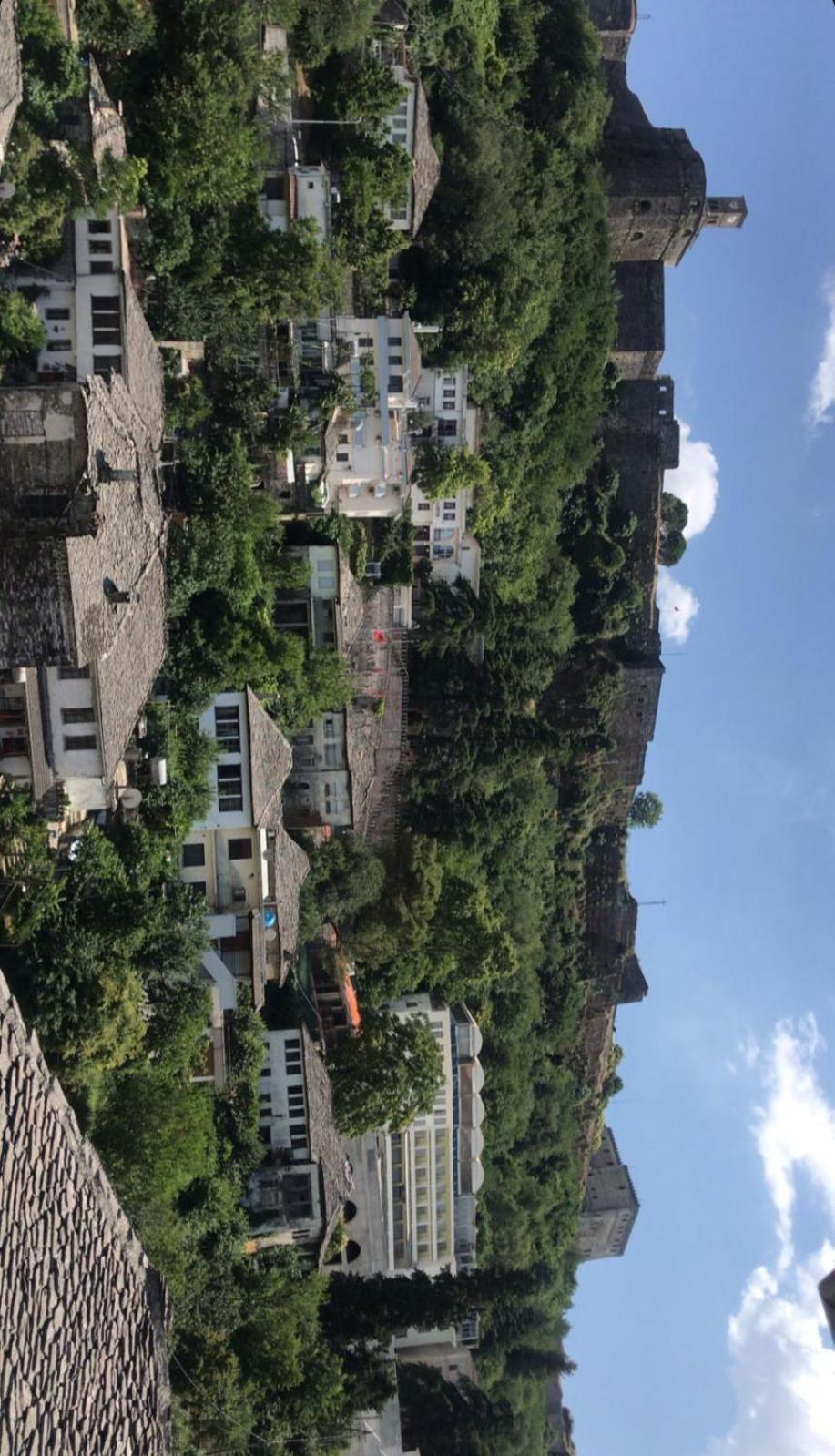 Cico Hostel &Private Room Gjirokaster Luaran gambar