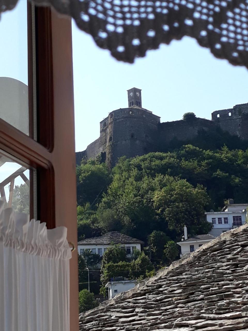 Cico Hostel &Private Room Gjirokaster Luaran gambar